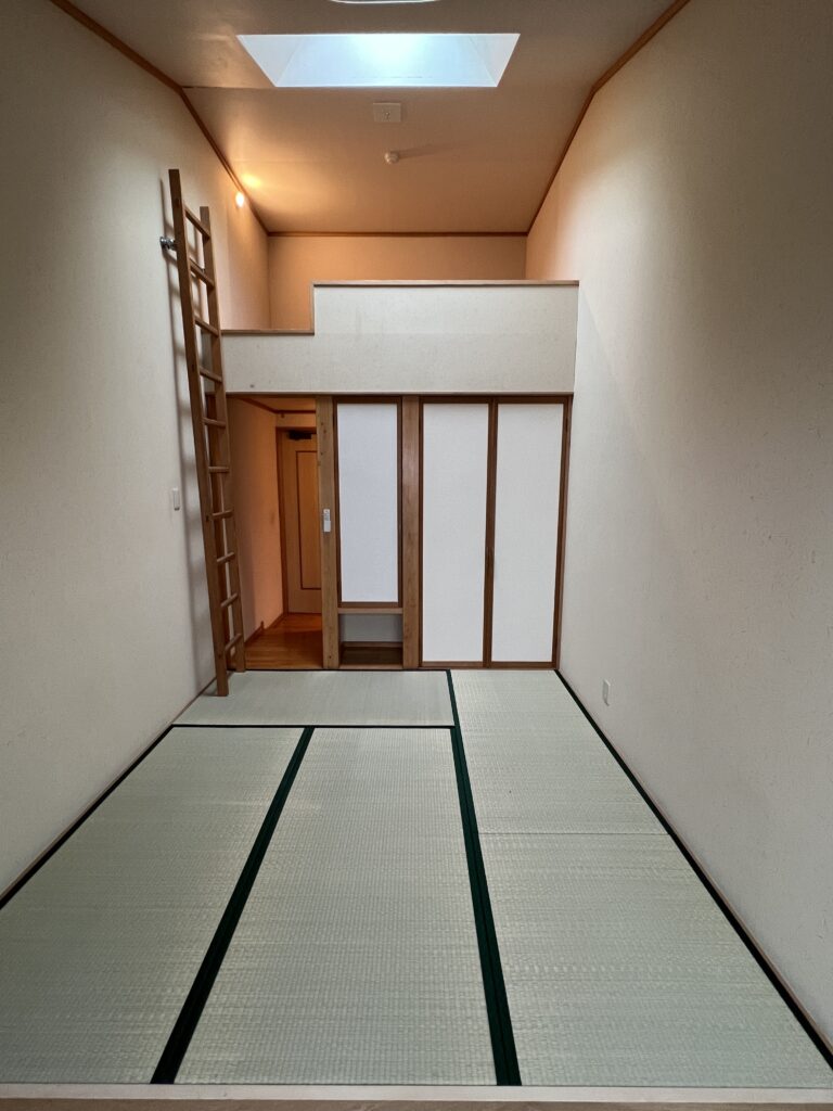 202号室の室内